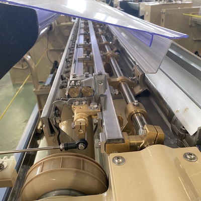 L'eau Jet Weaving Loom de polyester 3.0m machine de tissage électronique de tissu de 1000 t/mn