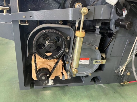L'eau résistante Jet Weaving Machine Loom une haute densité de fente de TUFS 1000rpm