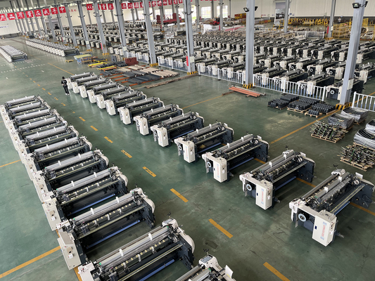 Métier à tisser sans navette de jet d'eau de machines de textile de double bec avec la came de manivelle